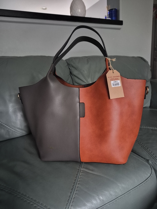 Espe Handbags - Two-Tone Shoulder Tote in Gray and Rust